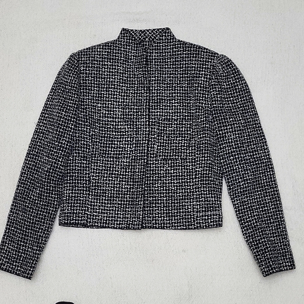 J.R.T JACKET & SKIRT, SIZE 6